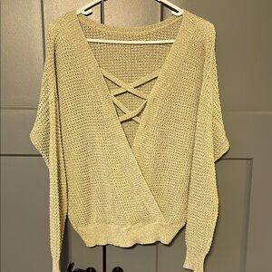 4/$20 Sale! Cotton Green Sweater 🌺